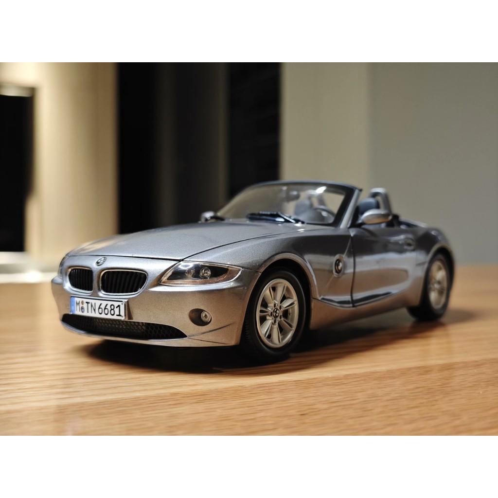 1/18 Jingshang BMW e85 Z4 (หากมีคําถามไหนกรุณาสัมผัสฟรีฝ่ายบริการลูกค้าออนไลน์)