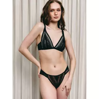 Mad Moiselle PreFall 2026 เสื้อชั้นในไร้โครง รหัส SBV25043 -