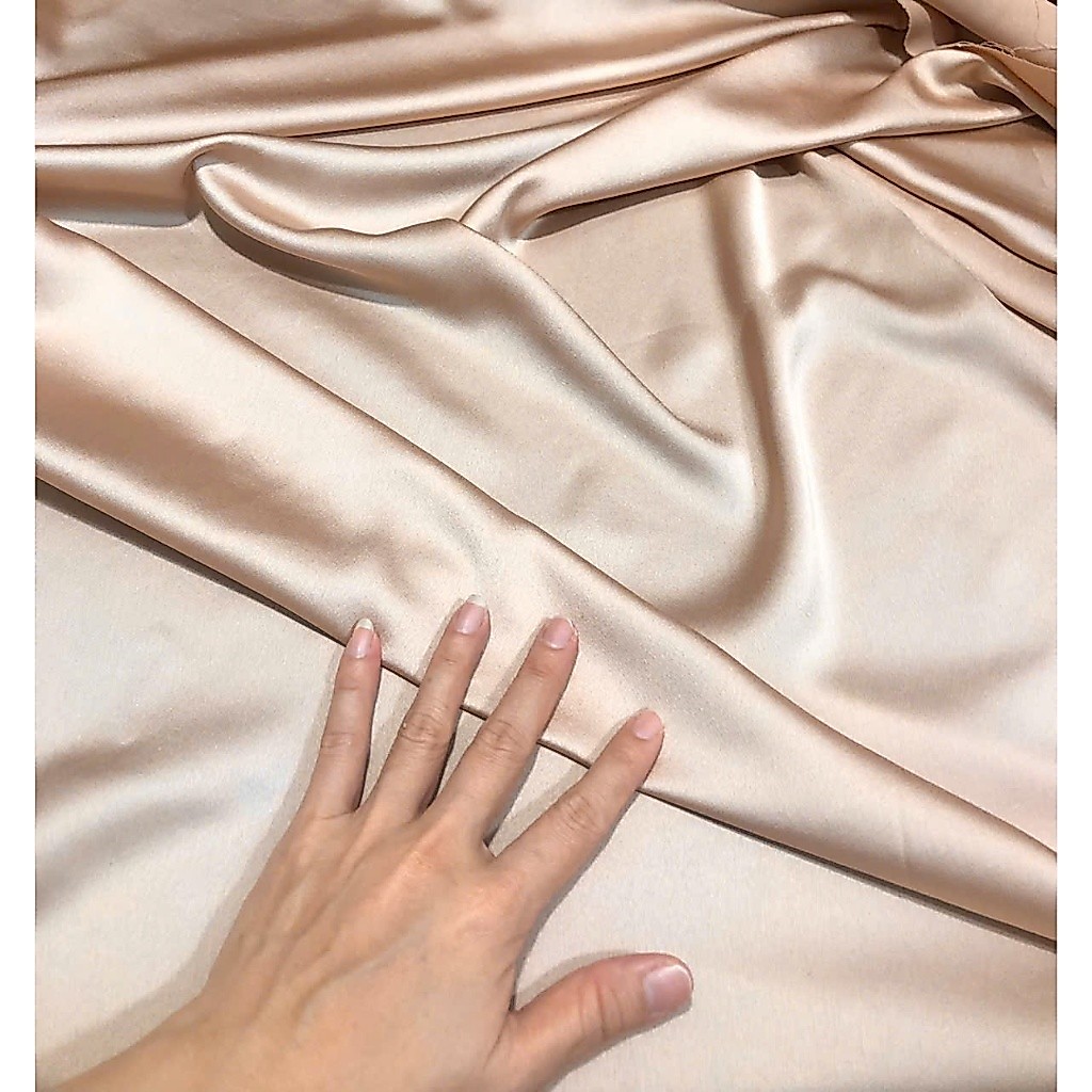 E586 - ผ้าผ้าไหมซาตินสีผิว (2m x 1.5m) ยืด
