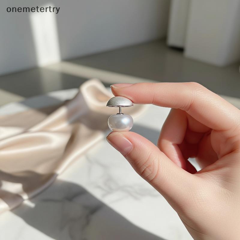 Onem แฟชั่น Pearl Huggie ต่างหูหวานหรูหรากันน้ํา Non-fading ผู้หญิงเครื่องประดับสําหรับ Beach Travel สวมใส่ทุกวัน n