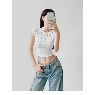 Lalita เสื้อยืดแขนสั้น เเบบสุดฮิต คอกลมประดับเพชร แขนสั้นรัดรูปเซกซี่ 2สี ผ้ายืดรูปทรงสวย