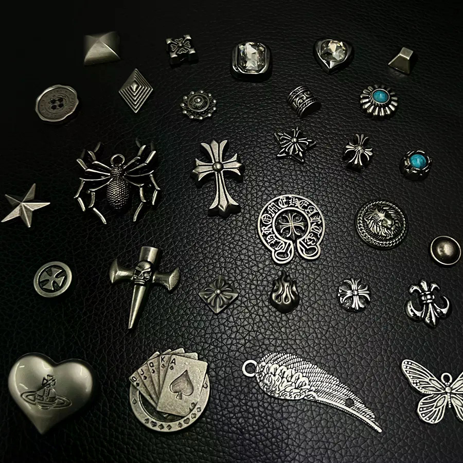 Cool Series Punk Skull Cross รองเท้า Charms & คลิปรองเท้า - หมุดตกแต่งแบบถอดได้ & Charm Pins สําหรับรองเท้าแตะ Clog, DIY อุปกรณ์รองเท้าโลหะ & Clog Dec