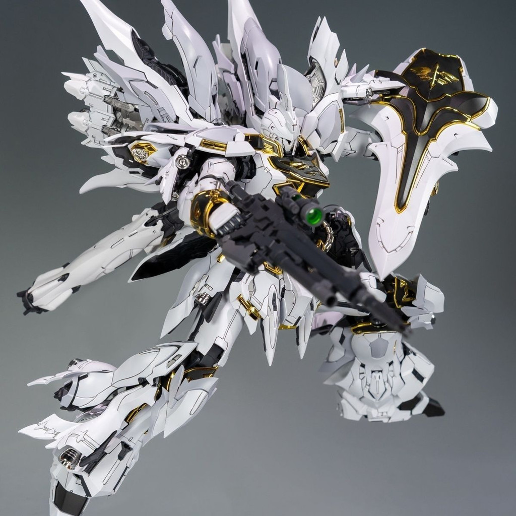 พร้อมสต็อก Comet Technology White Wolf Triple Speed 1/100GK ประกอบโมเดลตุ๊กตาของเล่น
