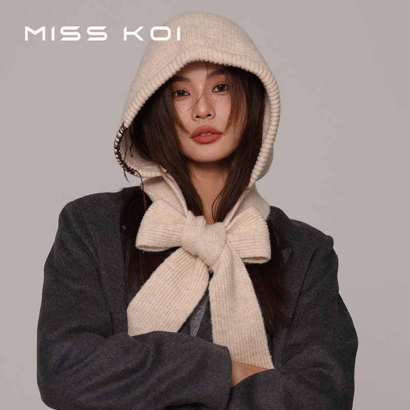 MISSKOI ฤดูใบไม้ร่วงฤดูหนาวสไตล์ใหม่ High-End Balkarfa หมวกผู้หญิงด้านนอก Lace-Up หนาถักป้องกันหูอุ่นเสื้อสวมหัวหมวกขนสัตว์