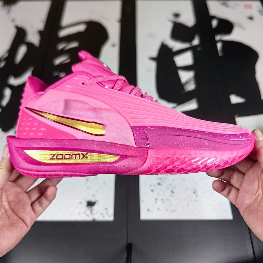 รองเท้าบาสเก็ตบอล GT Cut 3 Turbo แผ่นคาร์บอน พร้อมเทคโนโลยี Air Cushion เหมาะสำหรับเล่นกีฬาและใส่สบา