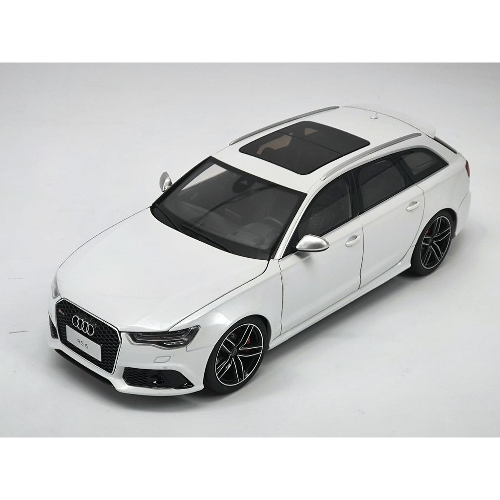 จะ 1/18 Audi rs6 C7 สีขาว 888 WE005
