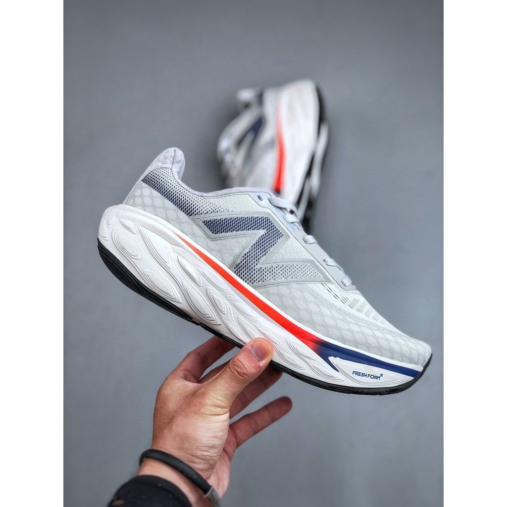 รองเท้าวิ่ง N-Shaped Fresh Foam Evoz v2 น้ำหนักเบาที่สวมใส่สบาย