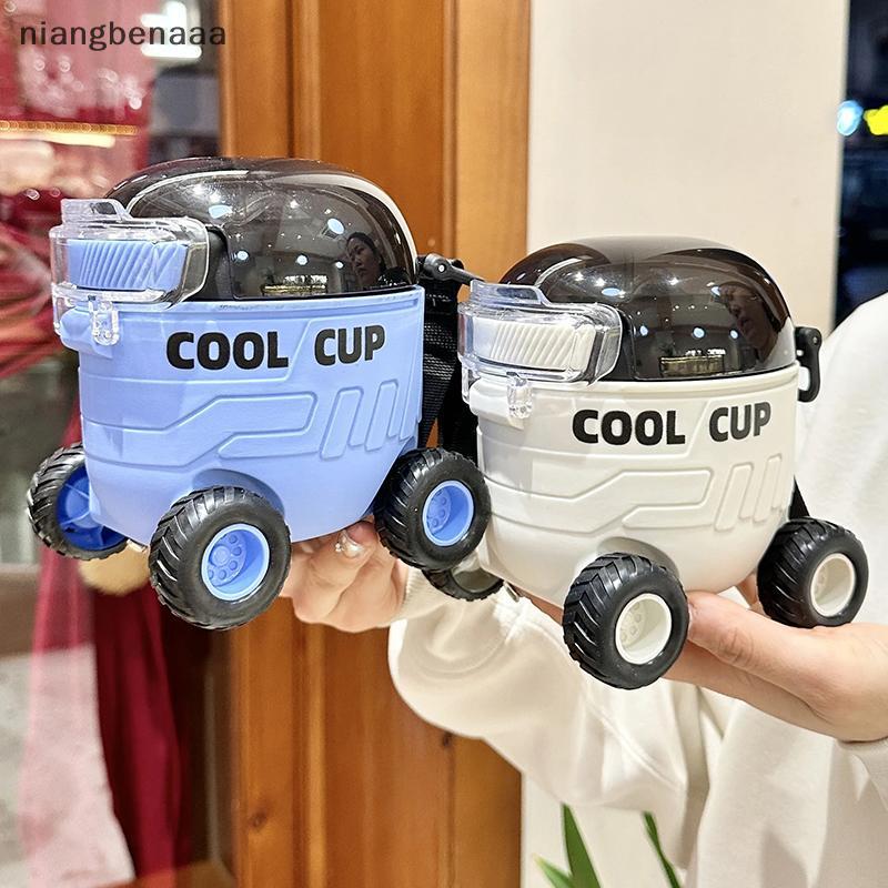 (niangbenaaa) 550ml น่ารักขวดน้ําแบบพกพาพร้อมที่จับรถเด็กฟางน้ํา Mars Chariot รูปเด็กขวดน้ําถ้วยดื่มใหม่