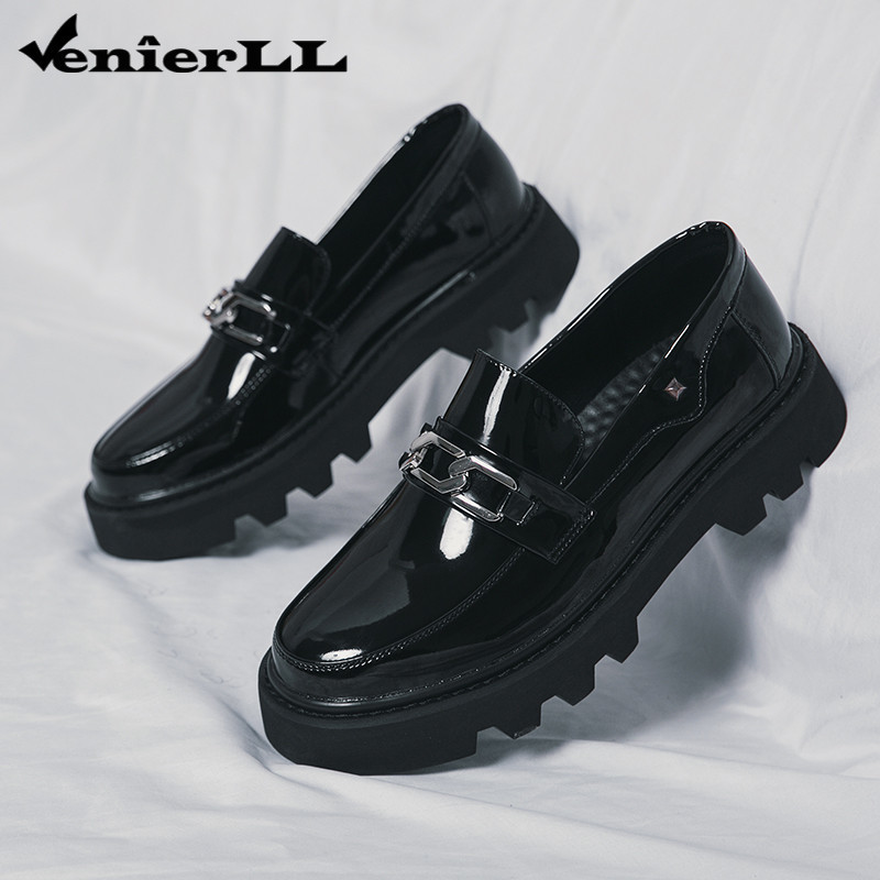 ผู้ชายสิทธิบัตรหนัง Chain Decor Penny Loafers Chunky Lug Sole Slip-On รองเท้าชุดทางการ