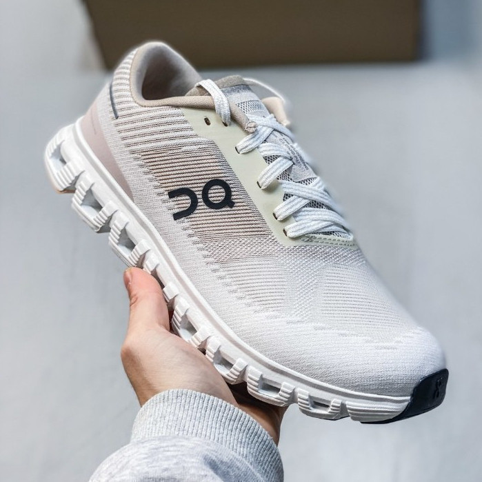 On Cloud 6 Push Lightweight Speedboard Sport Jogging รองเท้าผ้าใบเดินทุกวัน ZCZH Q3QW CLUX