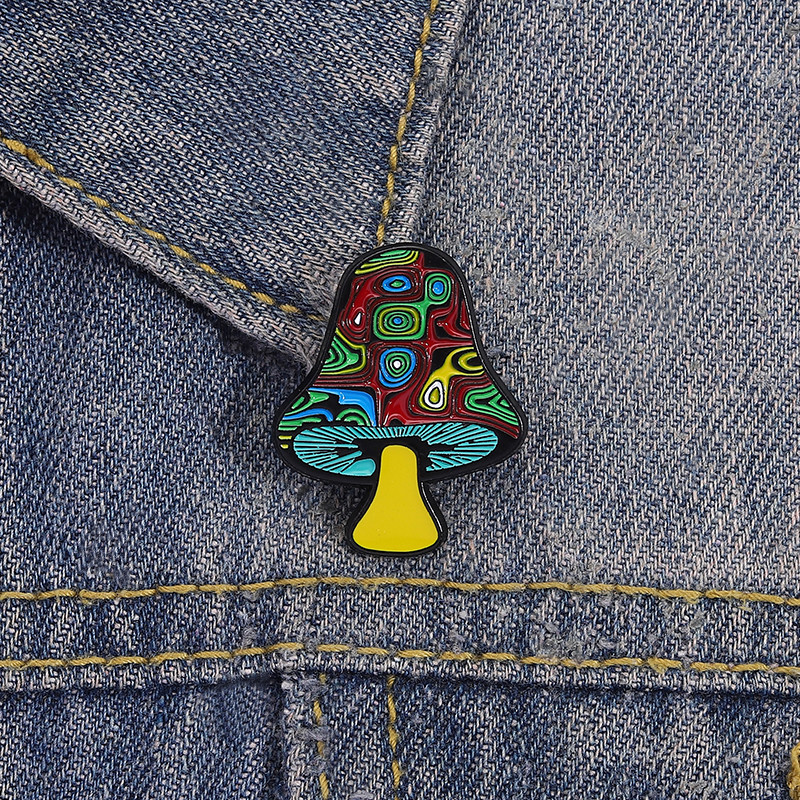 เห็ดเข็มกลัดตกแต่งกระเป๋าเป้และ.BADGE ของขวัญที่สมบูรณ์แบบสำหรับคนรักแฟนตาซี