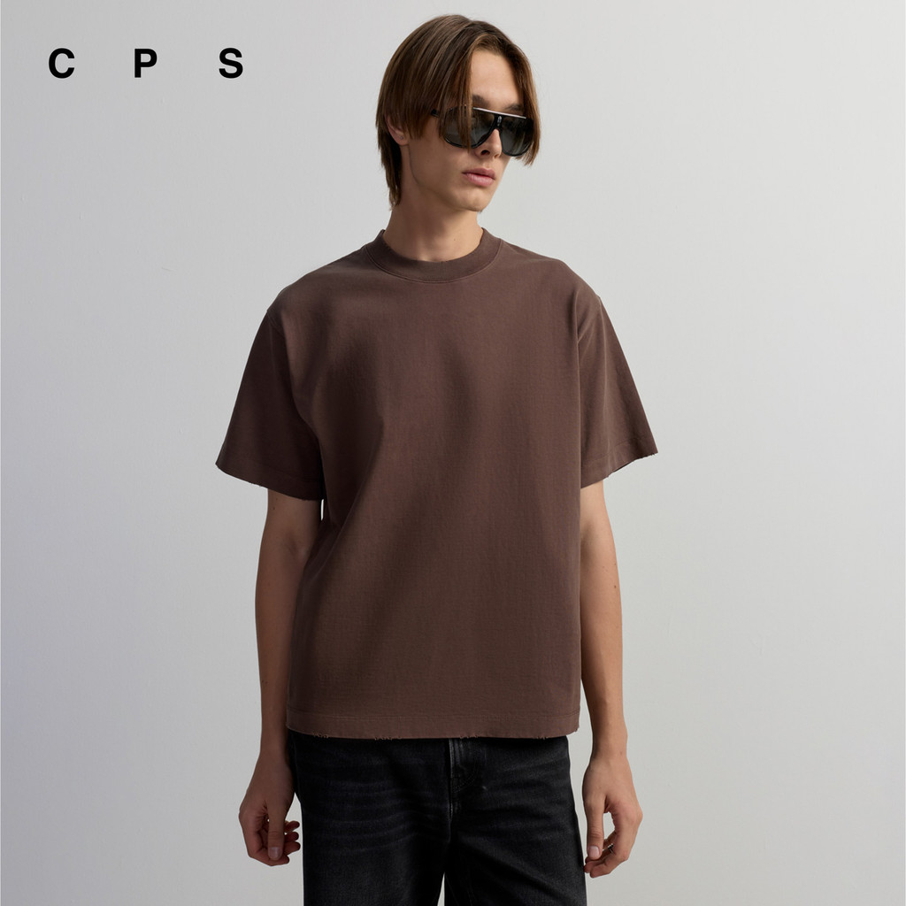 CPS เสื้อยืดแต่งป้ายหนัง ผู้ชาย LEATHER LABEL RELAXED-FIT TEE รุ่น C26WGMA072 (AW26#A1)