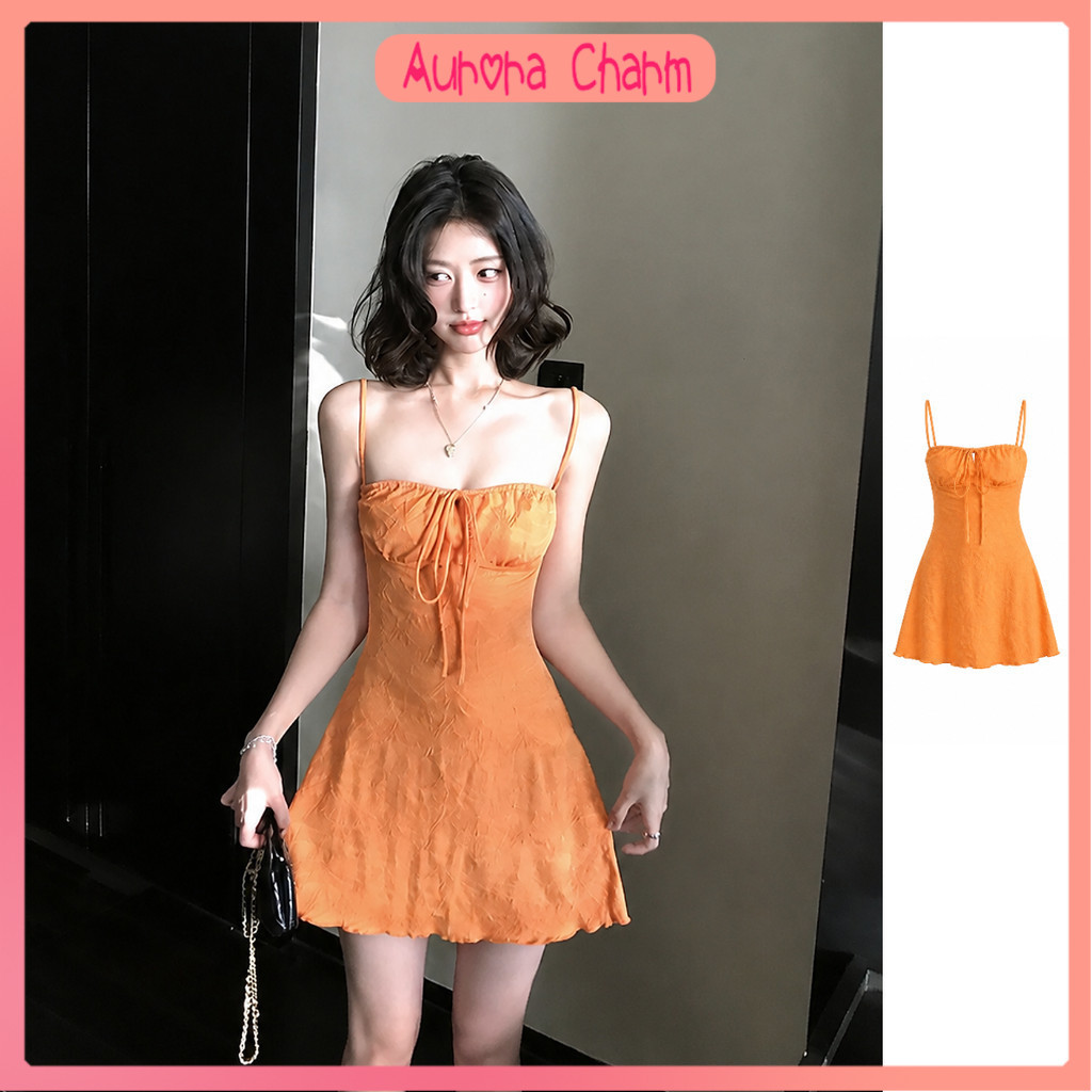 Aurora Charm เดรสแฟชั่นผู้หญิงสีส้ม ทรงเข้ารูป ดีเทลรูดอก ผ้าเนื้อย่น (Dress)