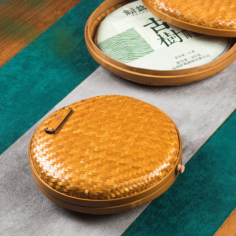 Handmade bamboo woven Pu'er tea box, bamboo tea cake storage box, vintage Japanese-style kung fu tea