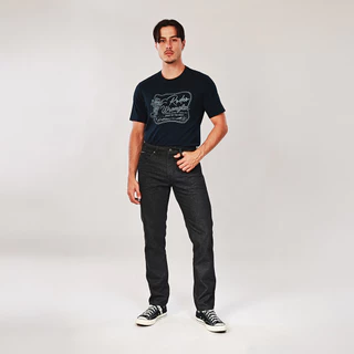WRANGLER เสื้อยืดแขนสั้นผู้ชาย คอลเลคชั่น Wrangler Legends รุ่น WR S126MTSSN12 สีกรมท่า