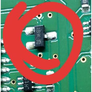 1BW 1BS 1Bt รถคอมพิวเตอร์คริสตัล 3-pin Patch Triode SOT23 ยี่ห้อใหม่นําเข้า