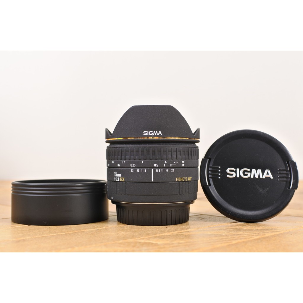 Sigma 15mm f2.8 EX Fisheye Lens Japan with Hood and Caps