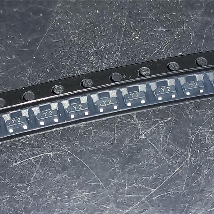 TR SS8550 S8550 SS S 8550 ทรานซิสเตอร์ SMD Y2 PNP หมัดแพทช์ Fajar