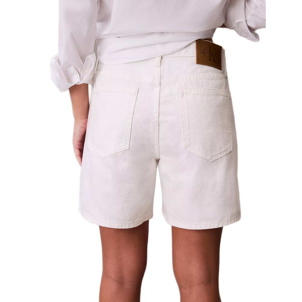 CALVIN KLEIN กางเกงยีนส์ขาสั้นผู้หญิง 90s Denim Short รุ่น 47B976G 5DC - สีขาว - รูปที่ 3