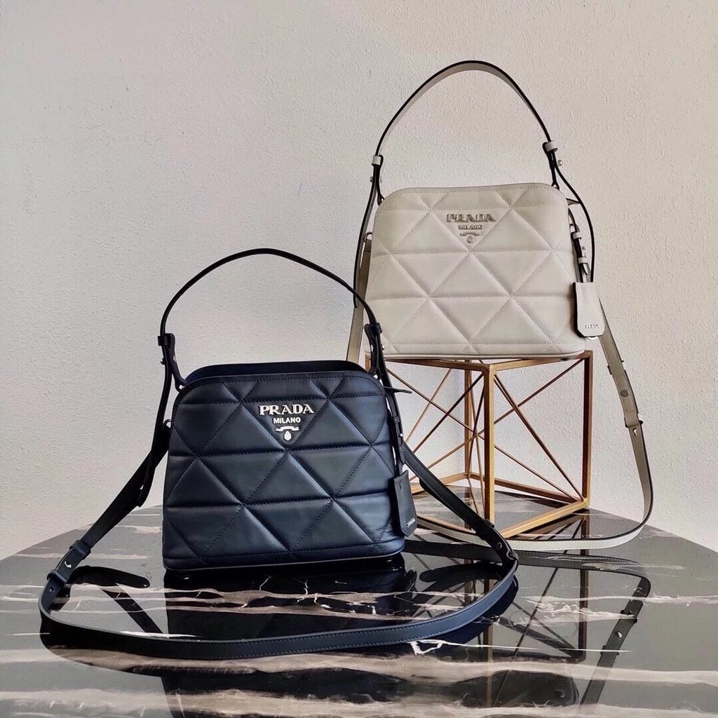 PRADA PRADA กระเป๋าถือกระเป๋าสะพายไหล่กระเป๋าสะพายข้างกระเป๋าถือกระเป๋าผู้หญิง