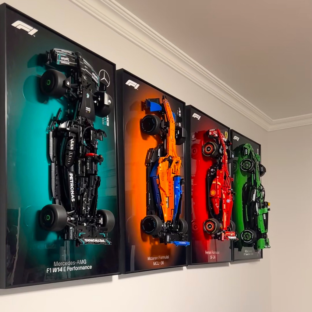 กรอบรูปแขวนผนังสำหรับ Mercedes-Benz AMG, Ferrari F1 และ Lego แบบตกแต่งห้องสีแดง