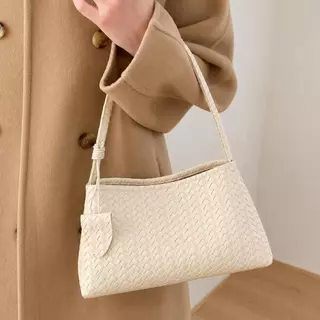 【พร้อมส่ง】กระเป๋าสะพายไหล่ลายสาน แฟชั่นผู้หญิง หนัง PU ดีไซน์เรียบหรู แมทช์ง่าย