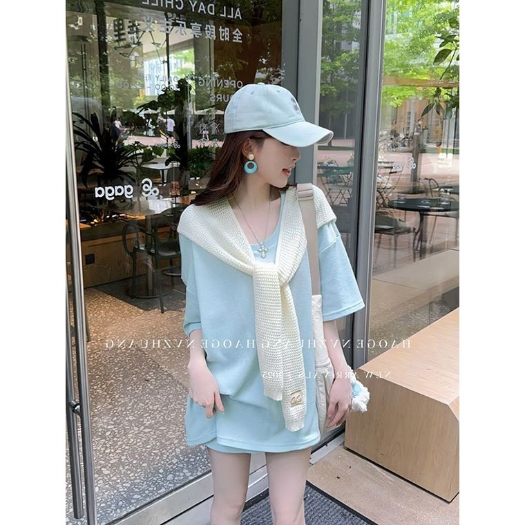 ใส่ทุกวัน ootd Dopamine Suit เสื้อยืดแขนสั้นผู้หญิง ครึ่งด้านบน#现货日穿搭ootd多巴胺套装女短袖t恤上衣半