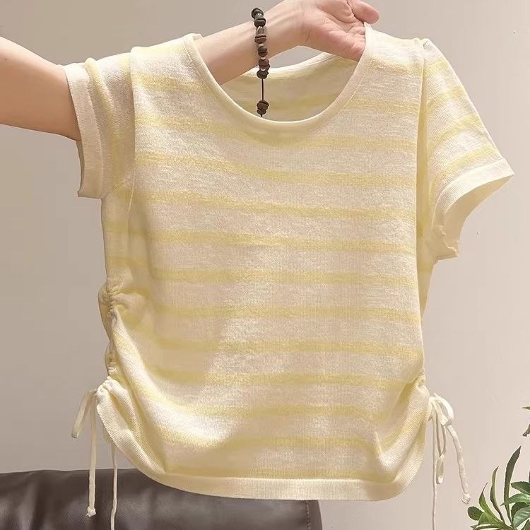 ผ้าไหมน้ําแข็ง Contrast สีลายแขนสั้นถักเสื้อยืดผู้หญิง 2025 จีบแคบ-เอว Laced รอบคอ Drawstring Top ww