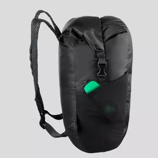 Decathlon Waterproof Foldable Backpack 20L - Travel เป้สะพายหลังกันละอองน้ำแบบพับได้ขนาด 20 ลิตรรุ่น Travel - Black