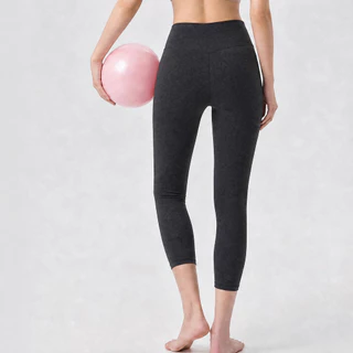 AirActive SeamFree Flow 7/8 Leggings กางเกงเลกกิ้ง 7 ส่วนสำหรับผู้หญิง ดีไซน์ไร้รอยต่อ เนื้อผ้าแนบเนื้อ กระชับพอดีตัว พร้อมกระเป๋าหลังแบบซ่อน สำหรับโยคะและวิ่ง