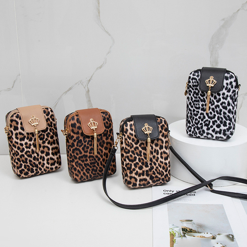 Crash Vertical Messenger Bag Small Bag Mobile Phone Retro Bag Tassel Leopard Print Color