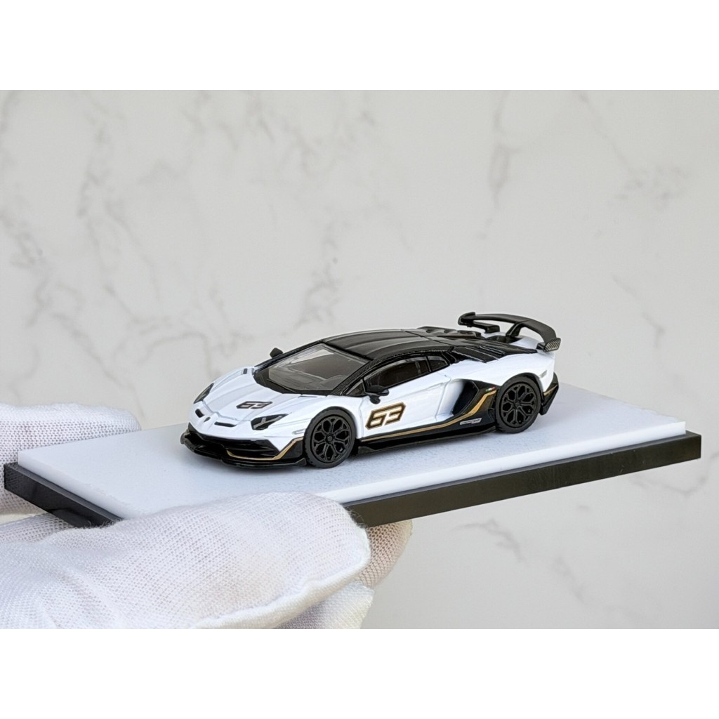 [คลังสินค้าพร้อม] [จัดส่ง] MINIGT 1/64 Lamborghini Aventador SVJ No. 63รถสีขาวรุ่นที่ยังไม่ได้เปิดให