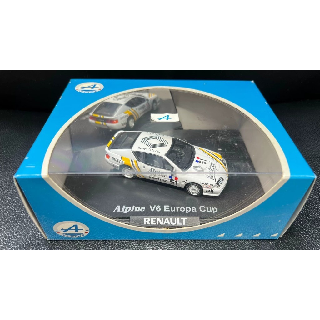[สต๊อกพร้อม] 1: 43 Alpine V6 Europa Cup Renault Racing Model, White Body with Yellow Decorative Stri
