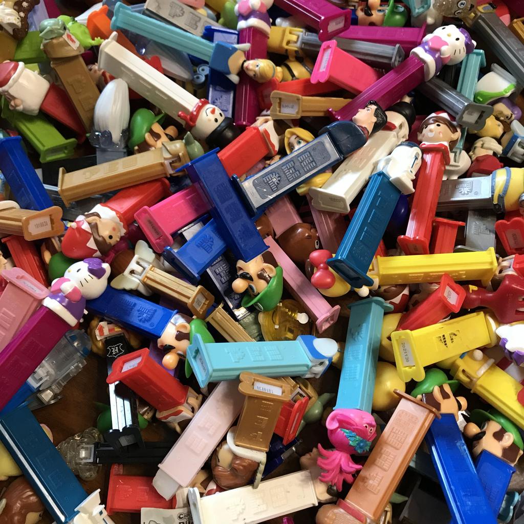 สินค้าจํานวนมาก PEZ Candy Box Pez Pez Candy ของเล่นการ์ตูนตุ๊กตาหัวรูป Vintage Collection เครื่องประ