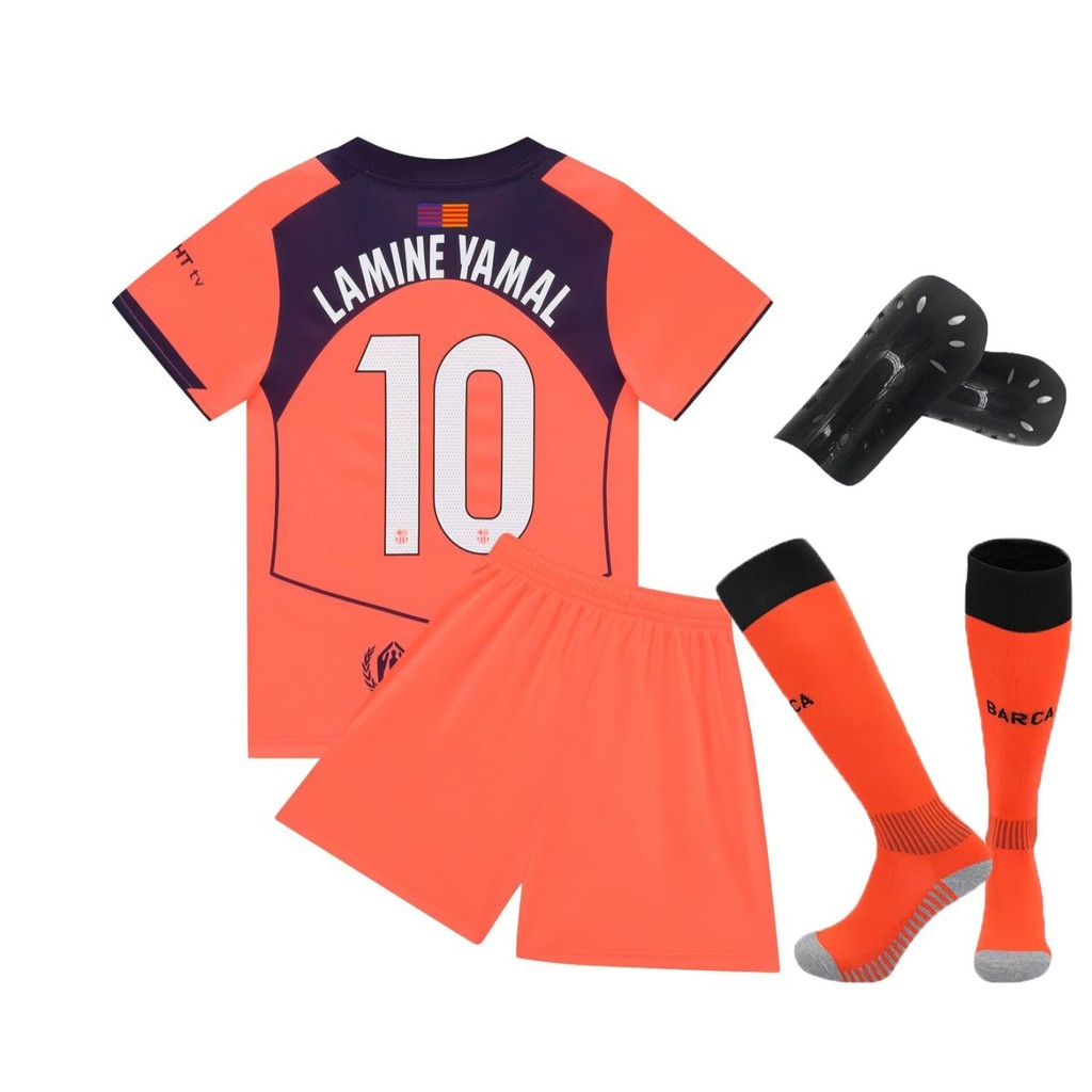 ชุดฟุตบอลสำหรับเด็ก คุณภาพสูง ออกแบบมาเพื่อกิจกรรมกลางแจ้ง