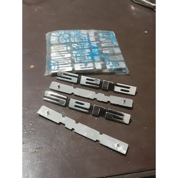 Original Sera Brand Emblem Nos Vespa Sera