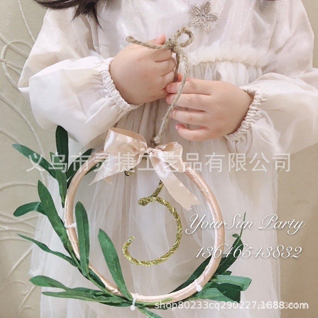 แหวนตกแต่งเก้าอี้ดิจิตอลกลับพวงมาลัยขนาดเล็กครบรอบตกแต่งผนังดอกไม้สาวแต่งงานมือถือจําลองพวงหรีดหนึ่ง