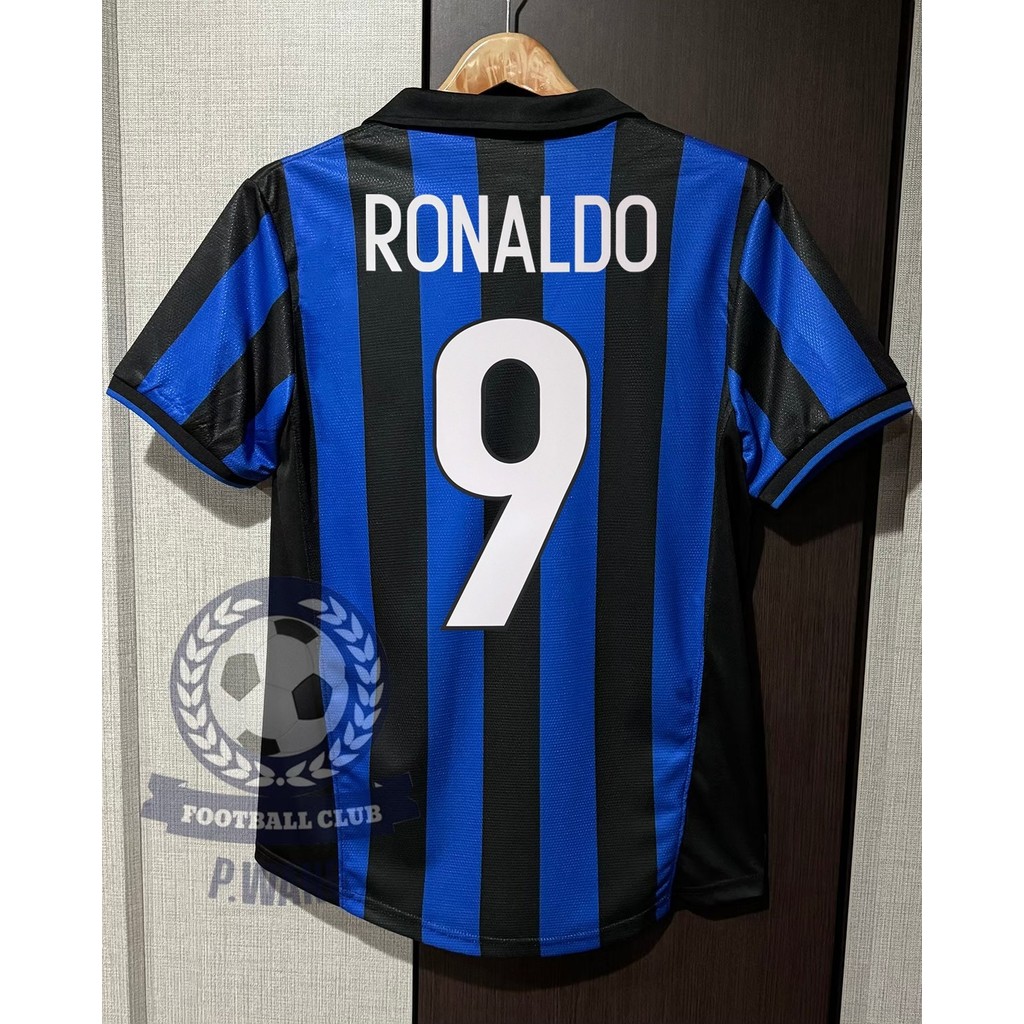 New!! เสื้อฟุตบอลย้อนยุค ( RETRO ) อิuเตoร์ มิลาu Home ชุดเหย้า ปี 1998/1999 ฟลูออฟชั่น ชื่อเบอร์นักเตะครบทุกคน