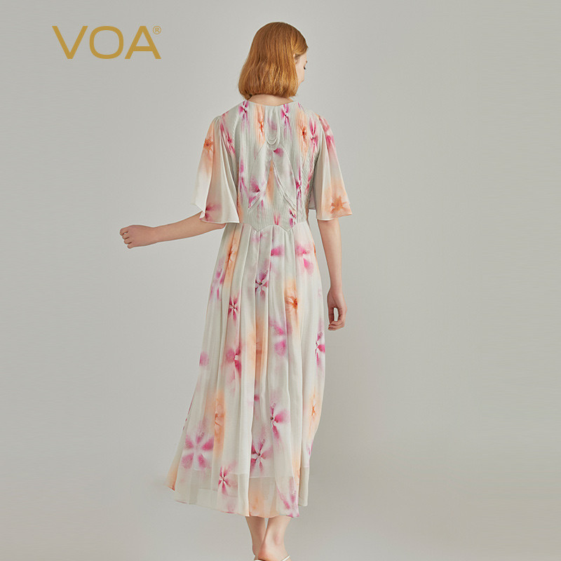 VOA ผ้าไหมพิมพ์ จีบ V คอบินแขนหลวม ออกแบบใบทอดยืด กระโปรงหวานสด