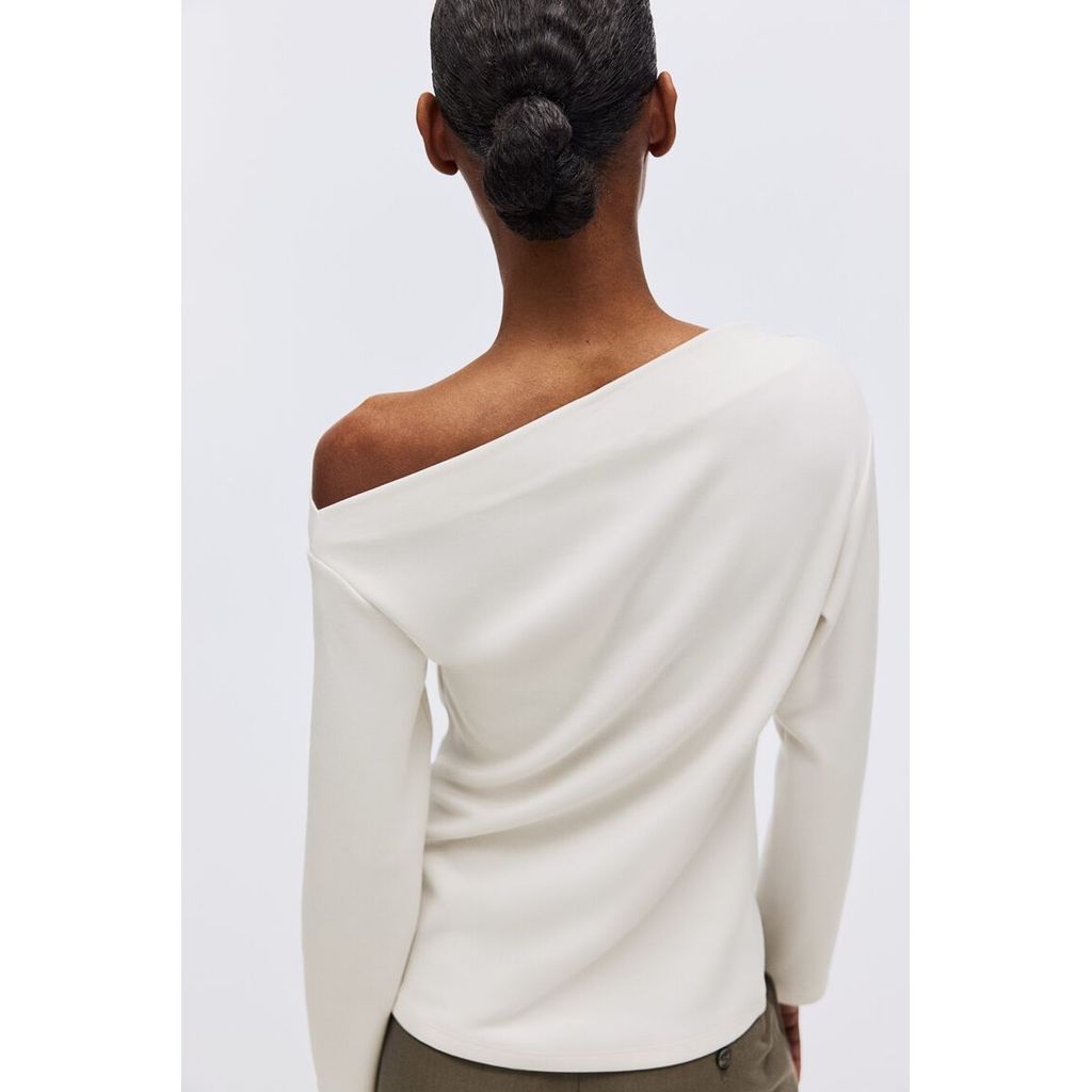 H&M(เอชแอนด์เอ็ม) เสื้อท่อนบนดีไซน์ไม่สมมาตร Women Asymmetric top 1322890_1
