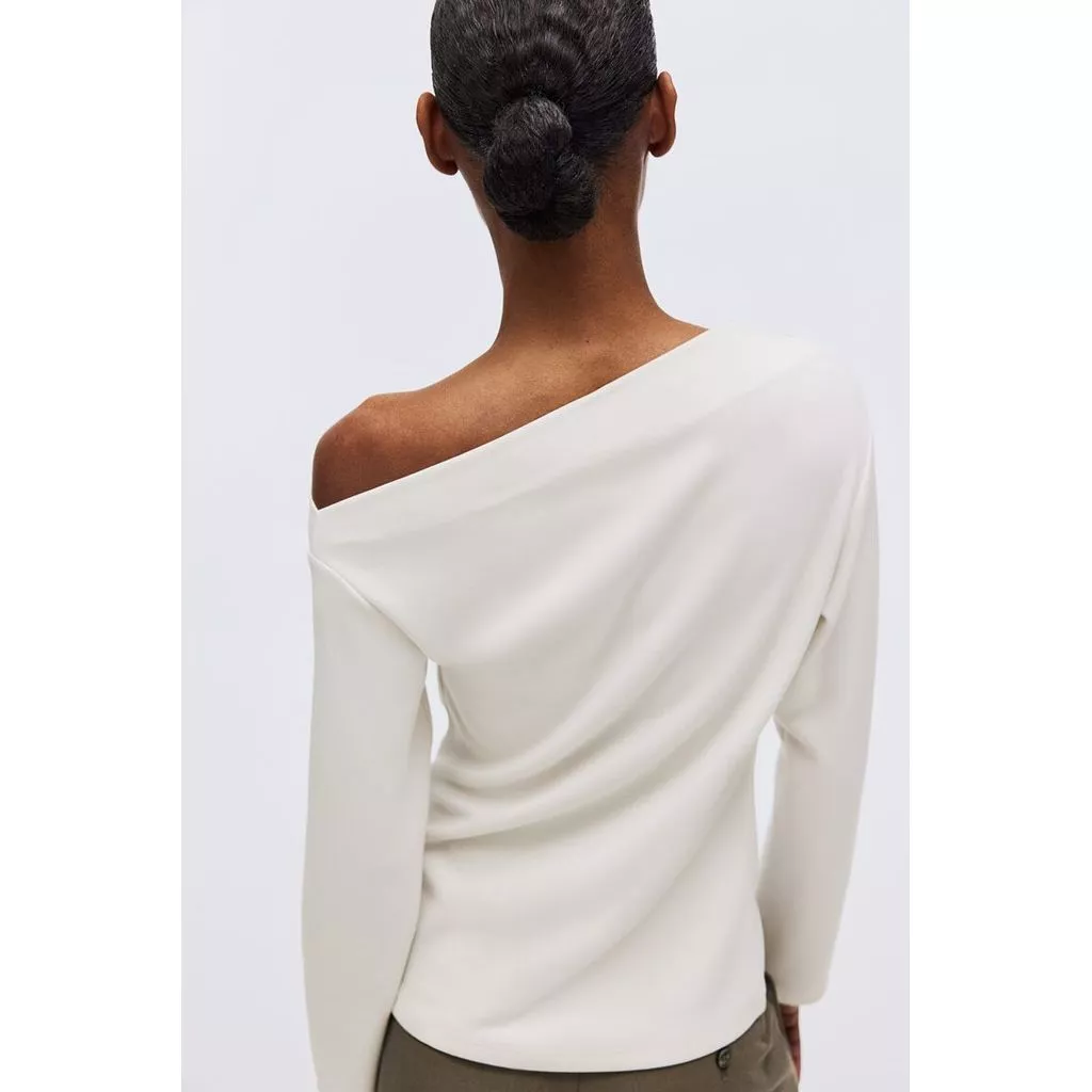 H&M(เอชแอนด์เอ็ม) เสื้อท่อนบนดีไซน์ไม่สมมาตร Women Asymmetric top 1322890_1