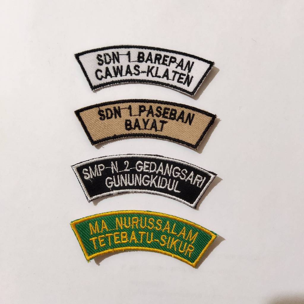 School Location เย็บปักถักร้อย Bet ขนาด 8x2.8 CM เย็บปักถักร้อยคอมพิวเตอร์เรียบร้อยมีให้เลือกหลายสีส