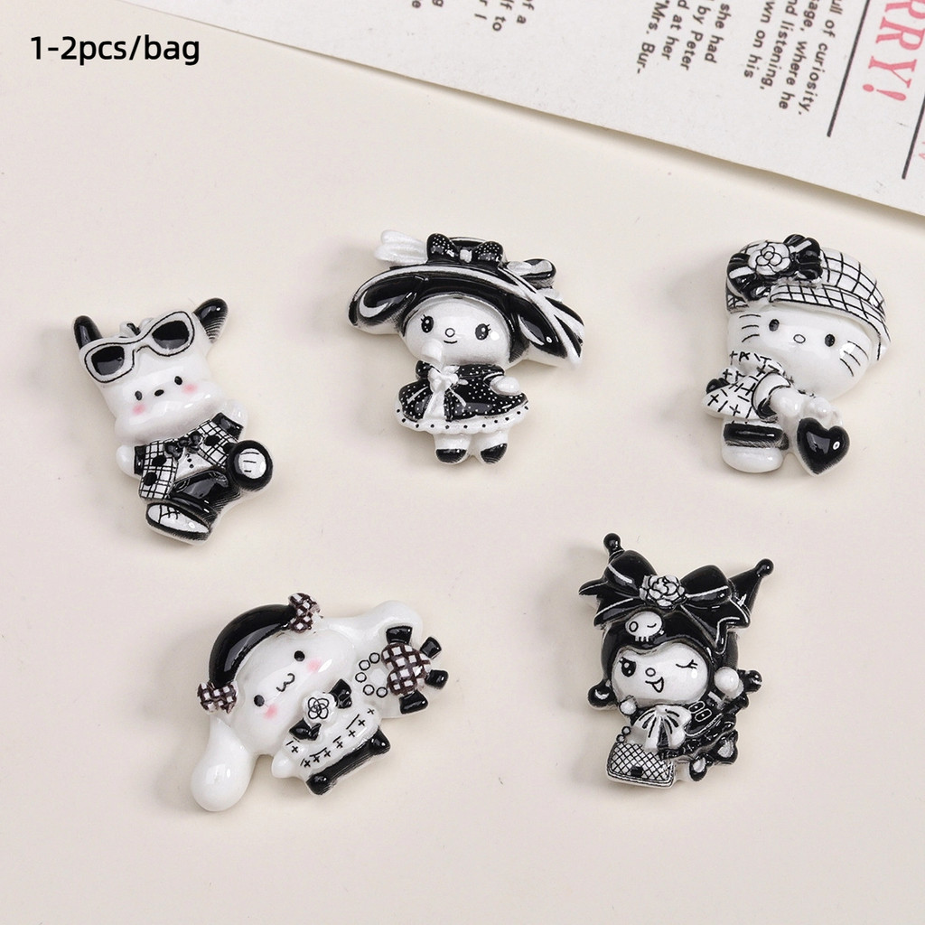 [3#][1-2pcs/bag]อุปกรณ์เสริมเรซิ่นขนาดเล็ก สีดำและสีขาว สำหรับตกแต่งพวงกุญแจ, เข็มขัด, และโทรศัพท์