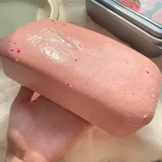 Squishy lce Cream Mousse ของเล่นบีบคลายเครียดรูปทรงขนมปังจำลอง มีกลิ่นหอม งานสโลว์คืนตัวช้า ของเล่นนุ่มๆ ยืดหยุ่นได้