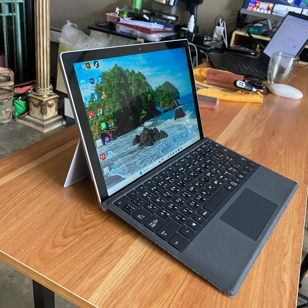 Microsoft Surface Pro 6 Business มือสอง | Core i5-8350U | RAM 8GB | SSD 128GB | Windows 11 Pro | จอสัมผัส 12.3 นิ้ว thumbnail 5