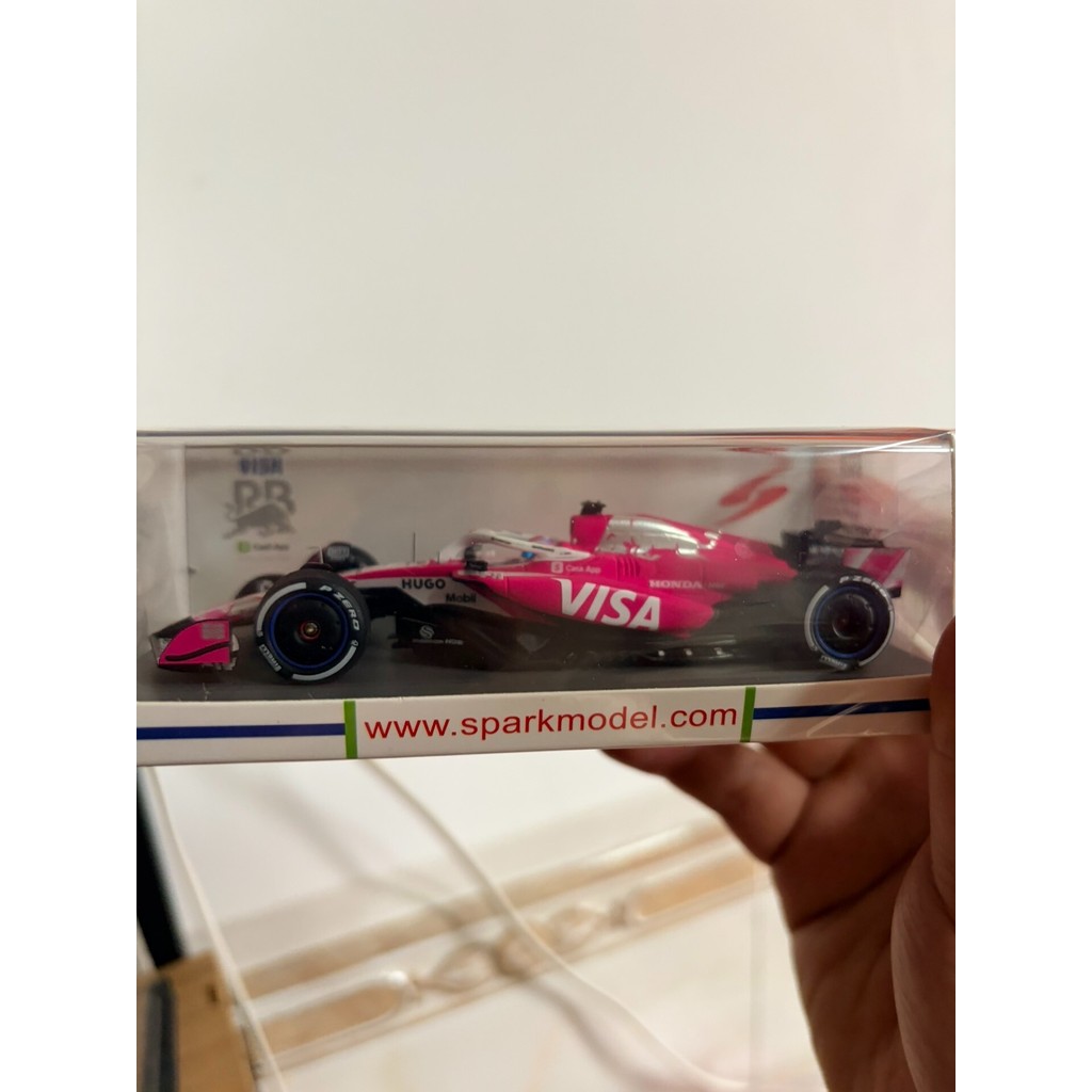 Spark 1/43 Little Red Bull VCARB 02 Hajar 2025 Miami GP Pink Bull เคลือบพิเศษ