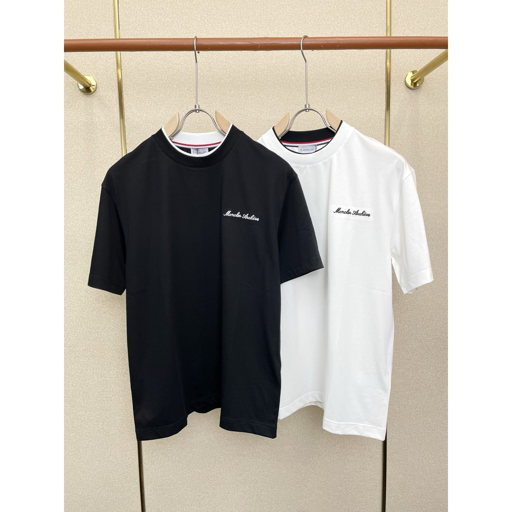Moncler/Moncler 2026 คลาสสิกรอบคอแขนสั้นเสื้อยืดผู้ชายผู้หญิง Basic เกลียว All-Match Top สไตล์ใหม่สไ