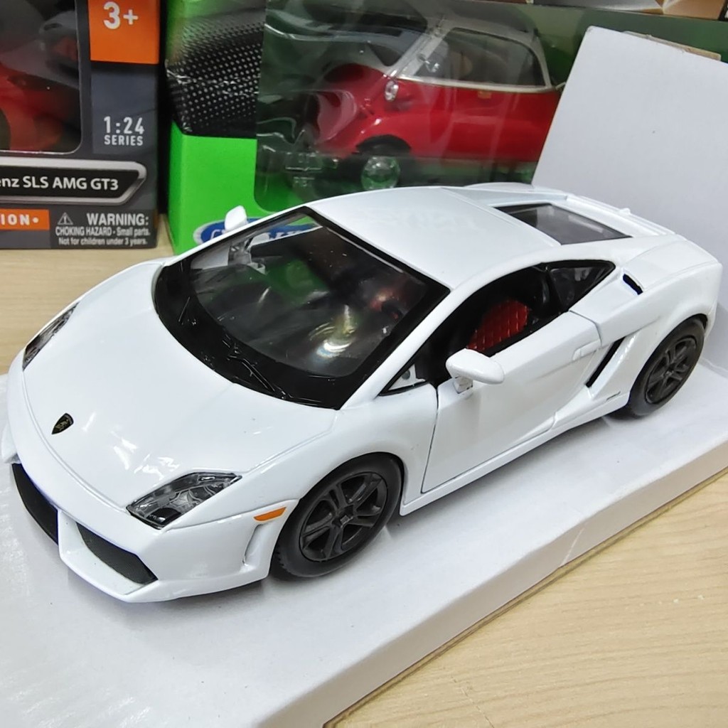 Meritor Figure 1/24 Lamborghin LP560-4 จําลองรถสปอร์ตรุ่น,ของขวัญเด็ก,ตกแต่ง