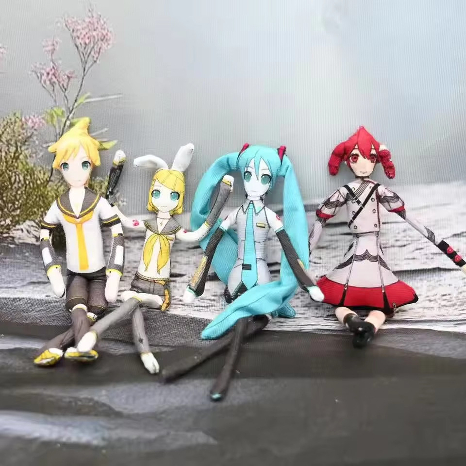 อะนิเมะHatsune Miku,Kasane Toto,Kagamine Len,Kagamine Rinตุ๊กตายัดตุ๊กตามิ่งขวัญเรียวบิดได้รูปร่างตก