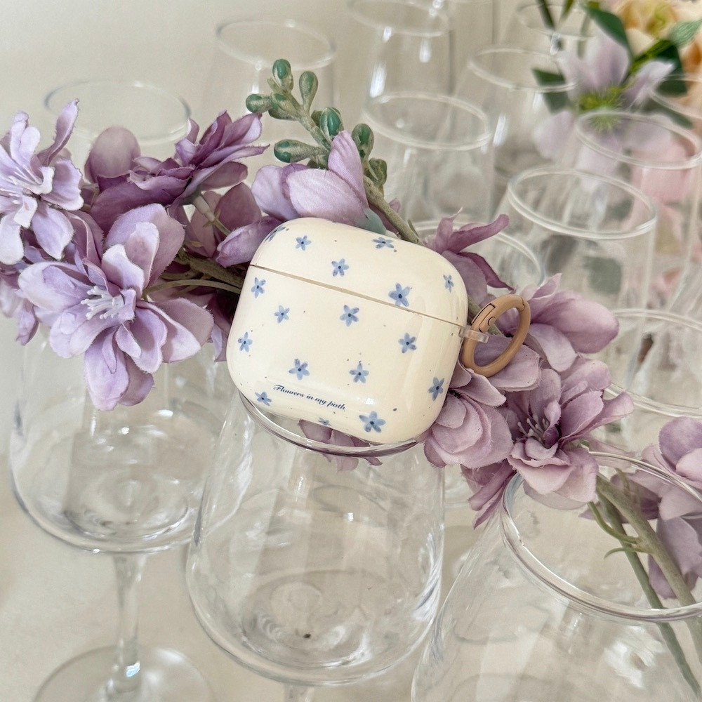 หูฟังเคสบลูทูธเข้ากันได้สําหรับ AirPods 4(2024) 1/2 Pro(2019) 3 Pro2(2022) “cream white background w